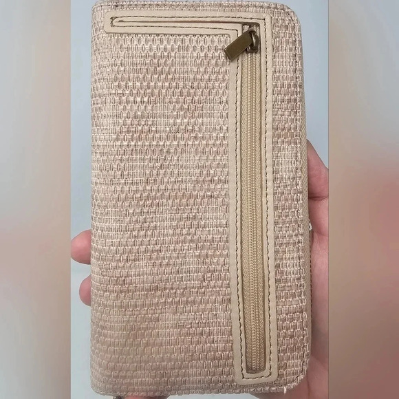 Fossil Ladies Sydney Leather Zip Clutch Wallet Barely Pink Wristlet NWOT - Picture 3 of 16